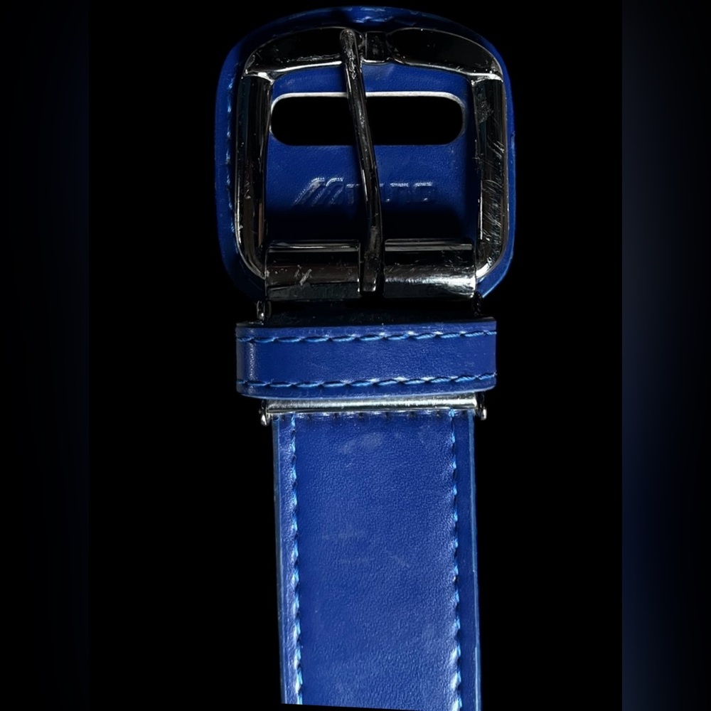 Men’s Blue Mizuno Leather Baseball Belt gently worn